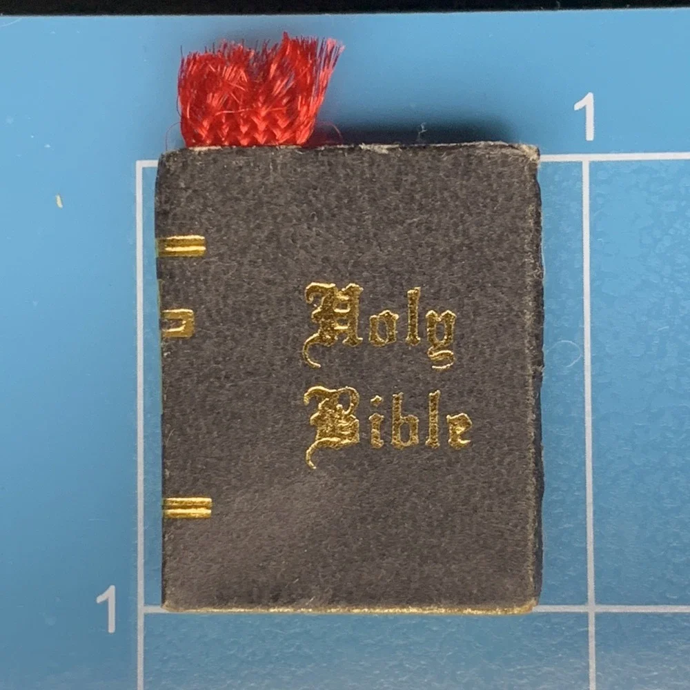 Doollhouse Dolls House Mini Bible Book 1/12th Scale Church Black DISPLAY ONLY